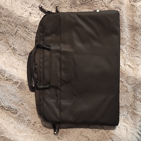 INCASE COMPUTER CASE BLACK - Picture 2 of 7